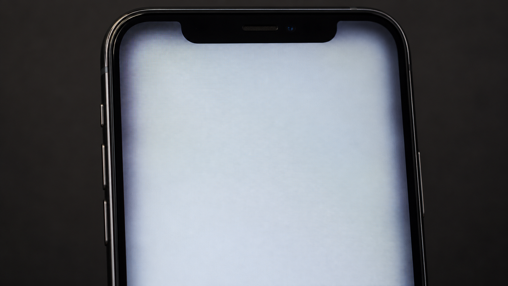 Example of LCD edge shadowing after an inferior glass-only repair